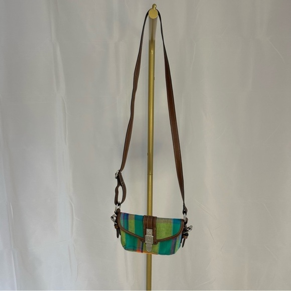 Chaps small crossbody Madris bag. Spring and summer magnetic closure. NWOT - Picture 7 of 7
